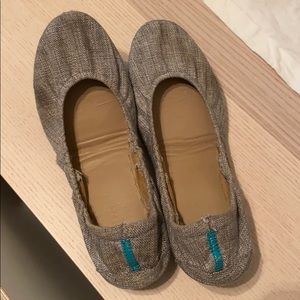 Tieks flats
